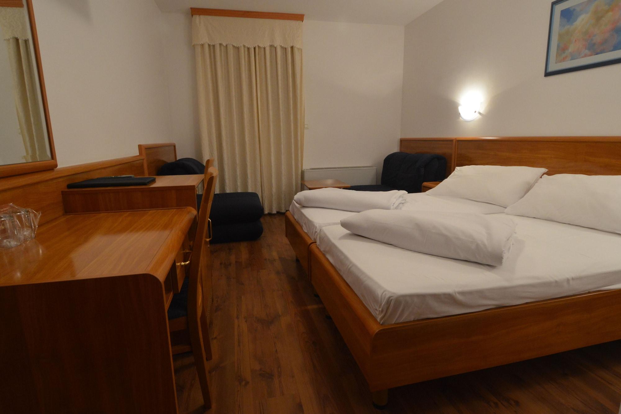 Hotel Villa Letan Fažana Kültér fotó